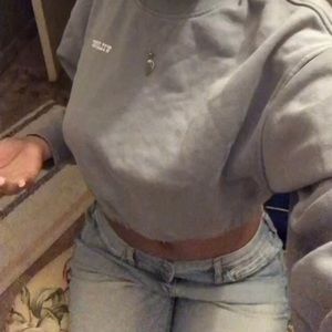 Grey cropped sweater